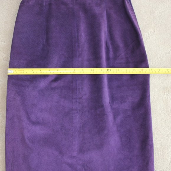 Danier Suede Pencil Skirt - Picture 9 of 12